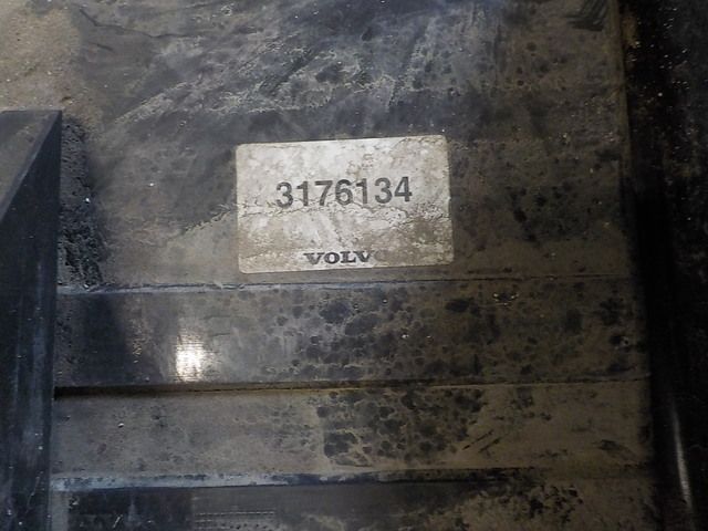 3176134 VOLVO Консоль, № XF77388, фото 2
