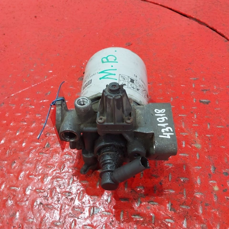 0004301315 MERCEDES Осушитель, № XF431918, фото 3