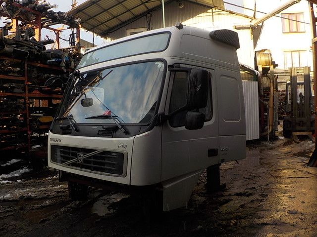 VOLVO Каркас кабины, № XF186856, фото 2
