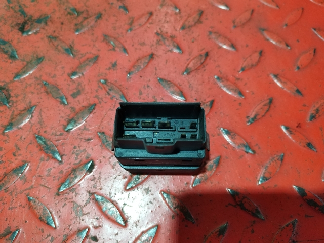 20569984 VOLVO Кнопка, № XF381518, фото 3