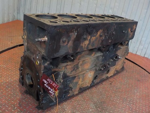 5010412719 RENAULT Блок двигателя, № XF138559, фото 7