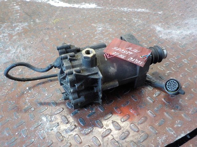 8171512 VOLVO ПГУ, № XF125085, фото 1