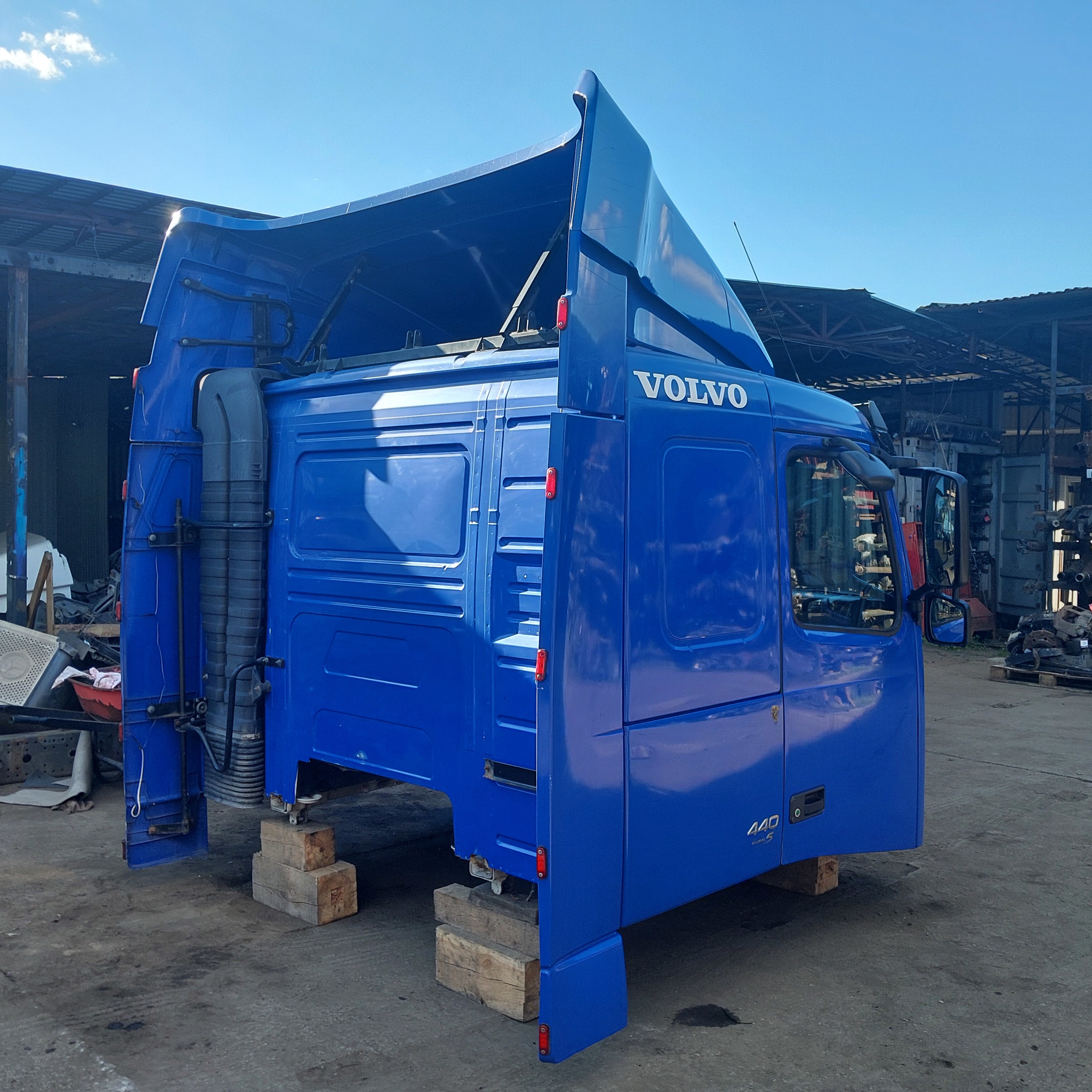 VOLVO Каркас кабины, № XF461625, фото 5