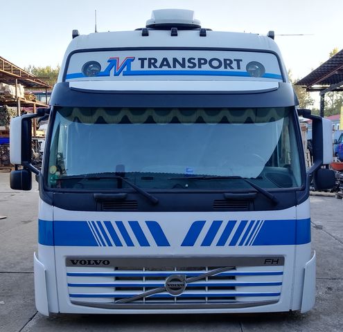 21148267 VOLVO Стекло лобовое, № XF387462, фото 1