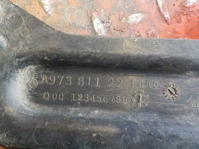 9738112214 MERCEDES Кронштейн солнцезащитного козырька, № XF229266, фото 4
