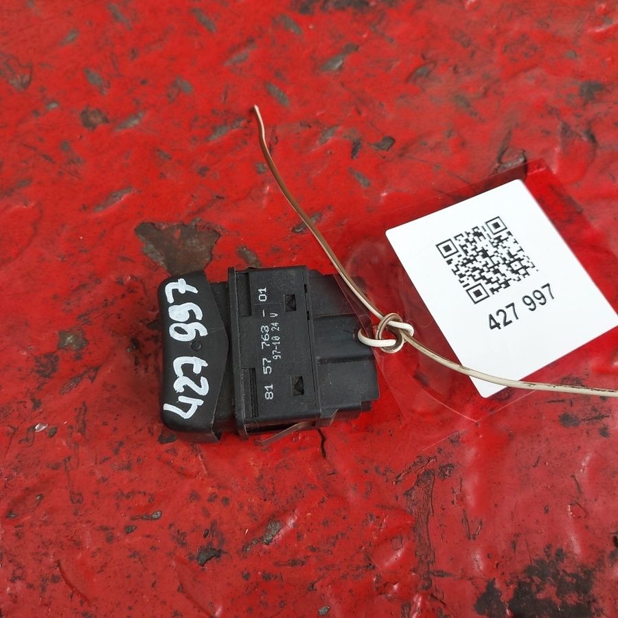 8157763 VOLVO Кнопка, № XF427997, фото 1