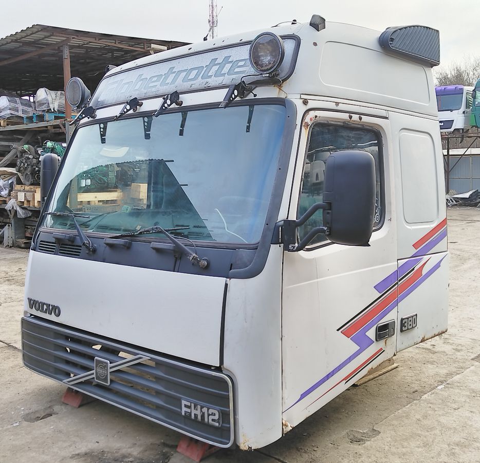 VOLVO Каркас кабины, № XF403856, фото 1
