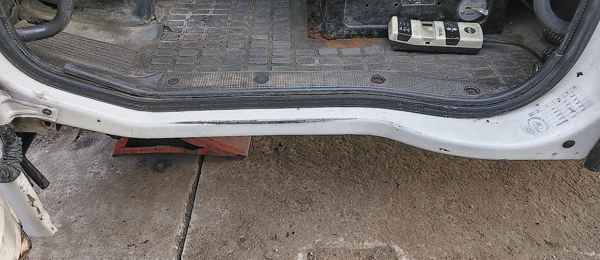 VOLVO Каркас кабины, № XF403856, фото 12