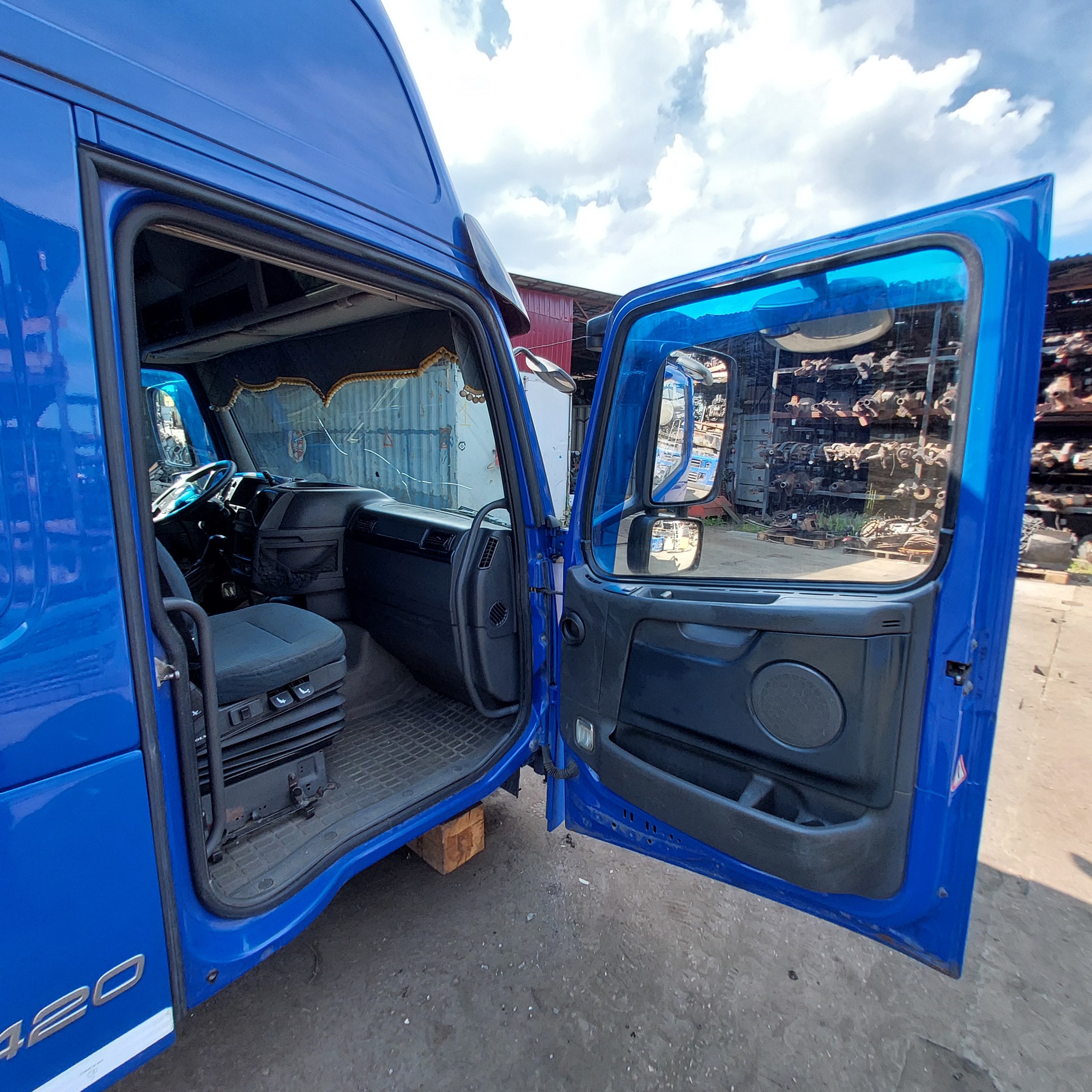 85115440 VOLVO Кабина, Globetrotter XL, № XF462389, фото 18