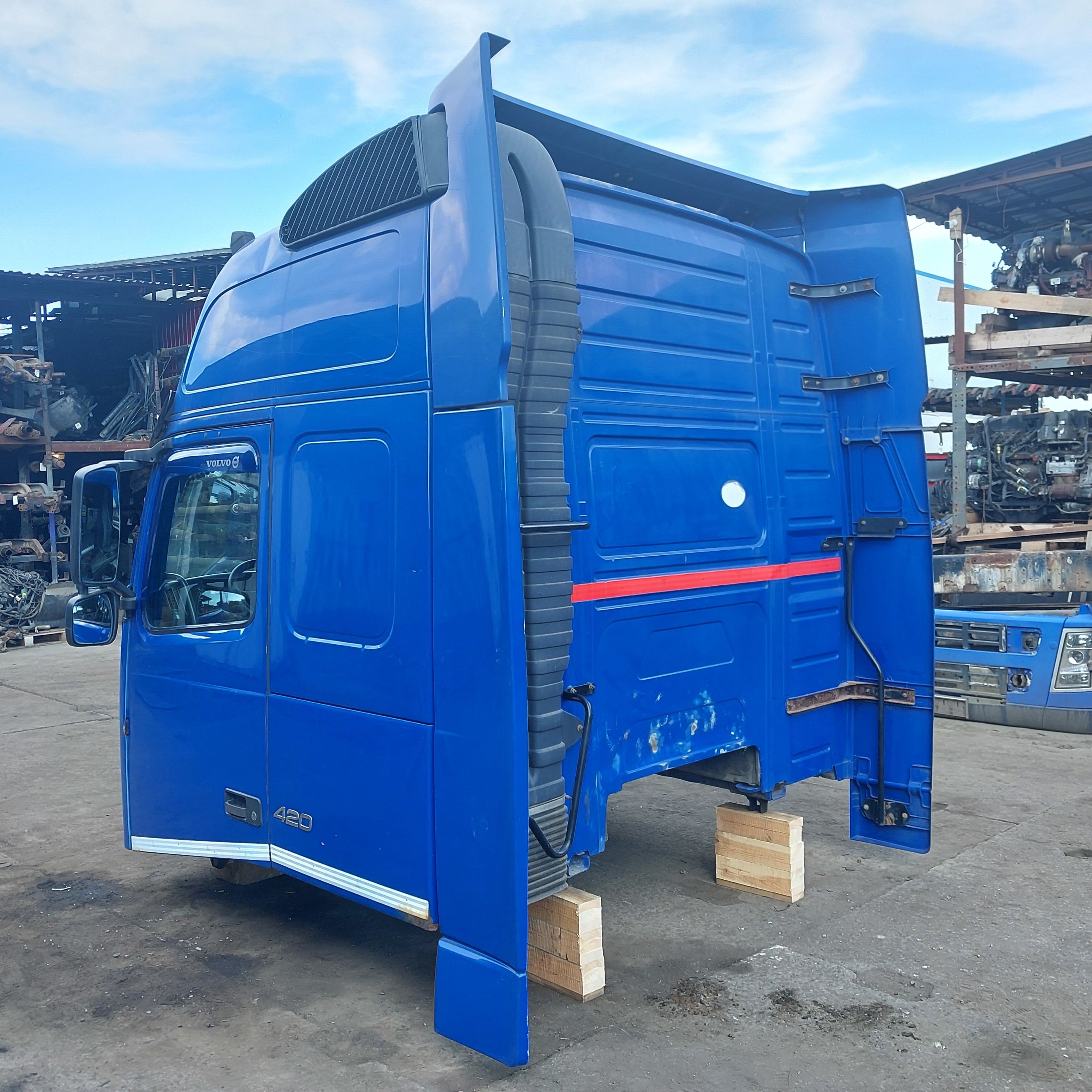 VOLVO Каркас кабины, № XF462390, фото 3
