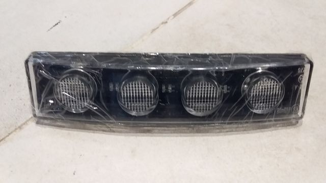 T01156003 TOPCOVER Габарит на солнцезащитный козырек SCANIA R-SERIE (2004>) желтый диодный (x3) /разъем 1.21228, фото 1