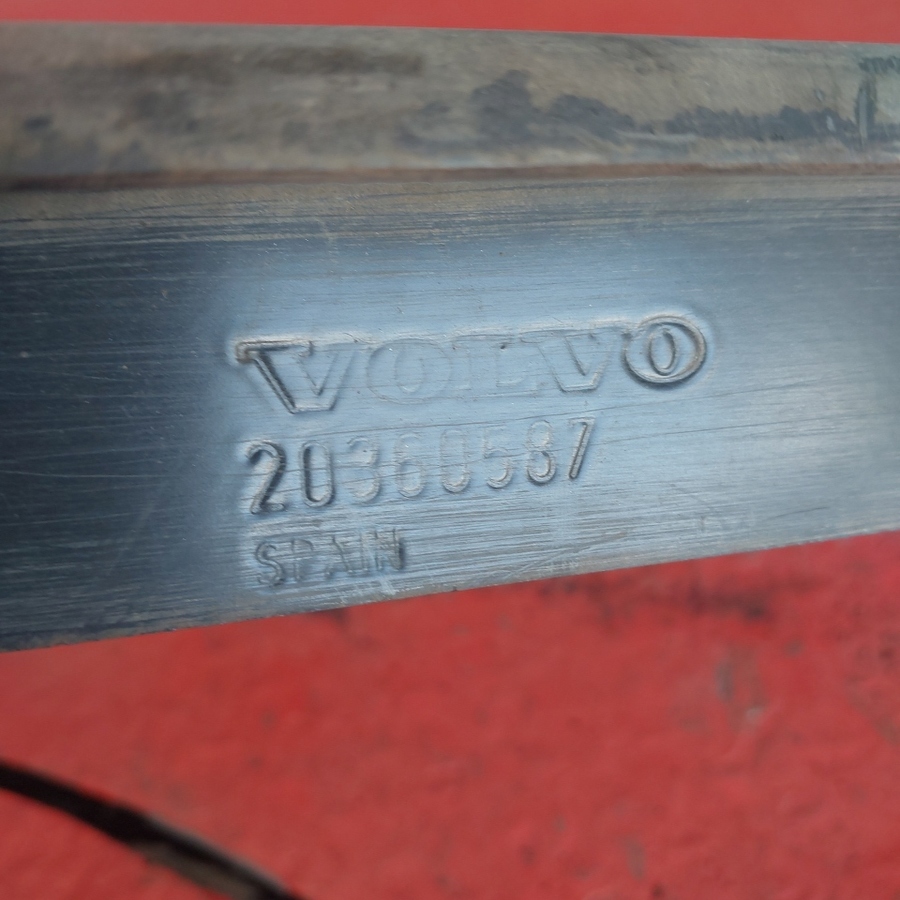 20360587 VOLVO Юбка бампера, № XF413243, фото 4