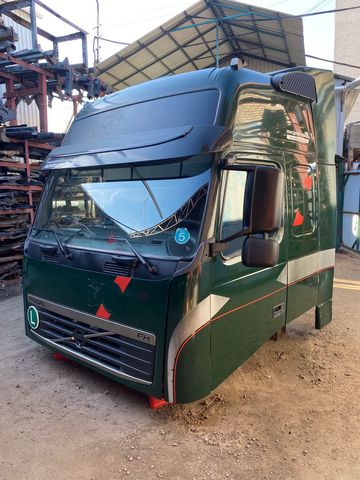 85115440 VOLVO Кабина, Globetrotter XL, № XF331824, фото 1