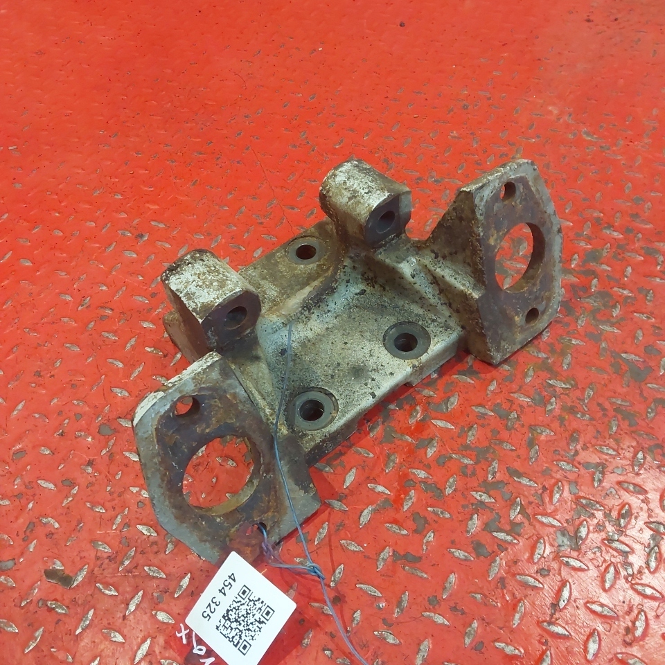 5010064899 RENAULT Кронштейн реактивной тяги, № XF454325, фото 1