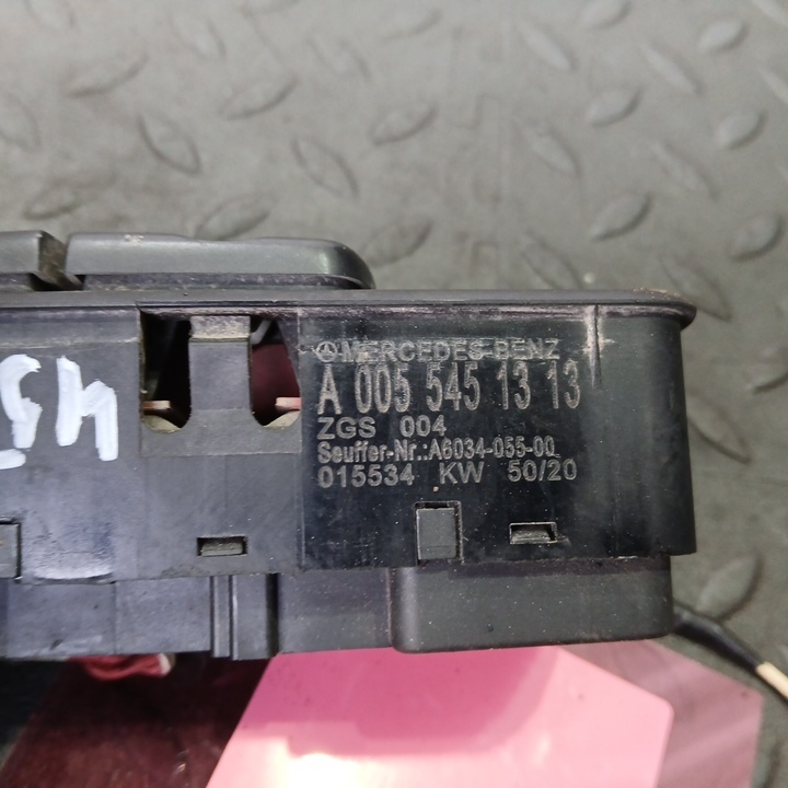 0055451313 MERCEDES Блок управления стеклоподъемника левый, № XF454619, фото 6