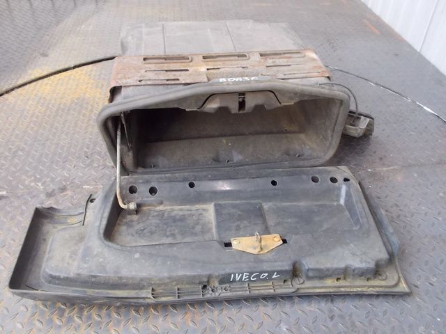 504162423 IVECO Бардачок, № XF80636, фото 4
