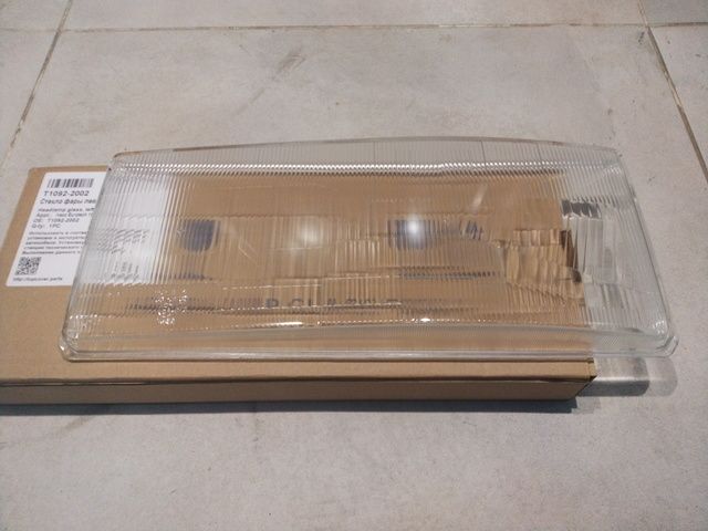 T10922002 TOPCOVER Стекло фары левой IVECO EUROTECH/STAR, фото 1