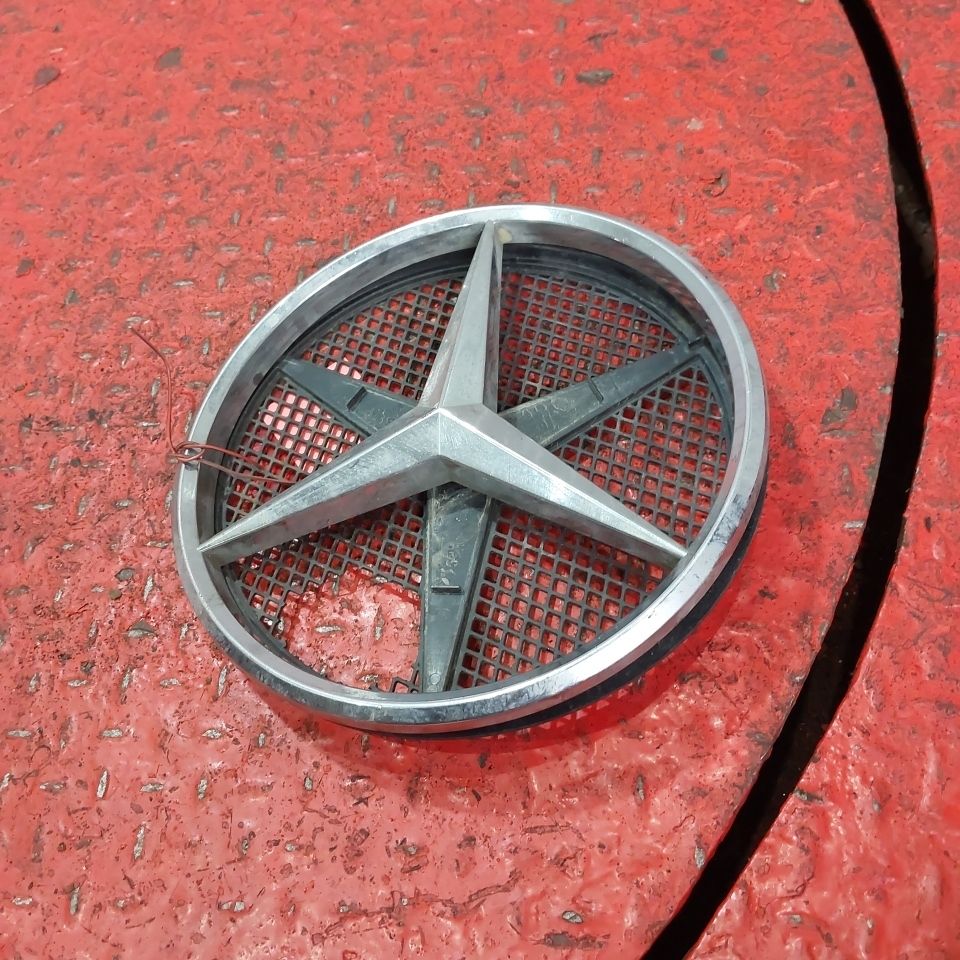 9418170116 MERCEDES Эмблема, № XF432524, фото 2