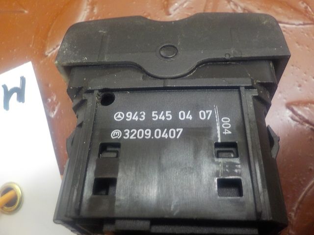 9435450407 MERCEDES Кнопка, № XF260140, фото 3