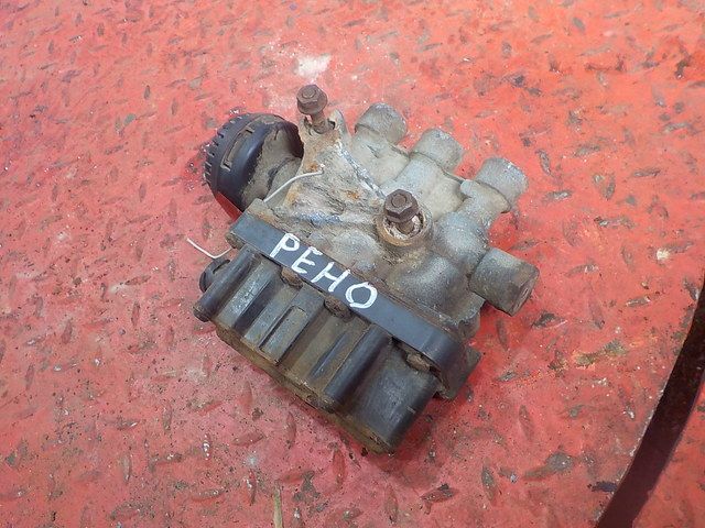 5010422345 RENAULT Кран ECAS, № XF371389, фото 1