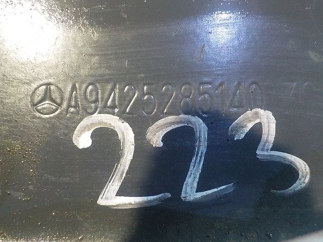 9425285140 MERCEDES Кронштейн патрубка, № XF223599, фото 4