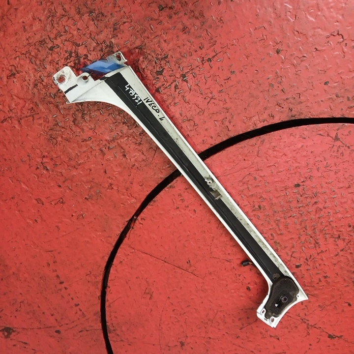 5801563243 IVECO Накладка стойки, № XF479521, фото 4