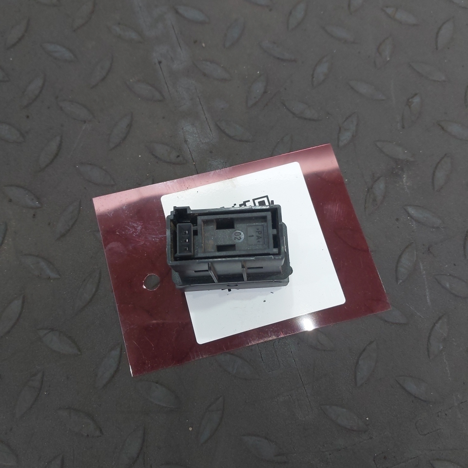 0125455207 MERCEDES Кнопка, № XF452816, фото 4