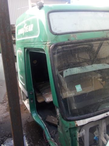 VOLVO Каркас кабины, № XF77157, фото 3