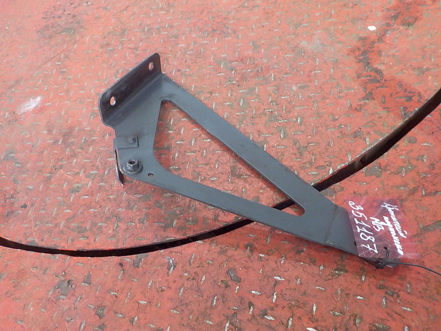 9305202133 MERCEDES Кронштейн подножки, № XF351187, фото 3