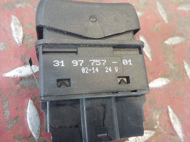 3197757 VOLVO Кнопка, № XF204493, фото 4