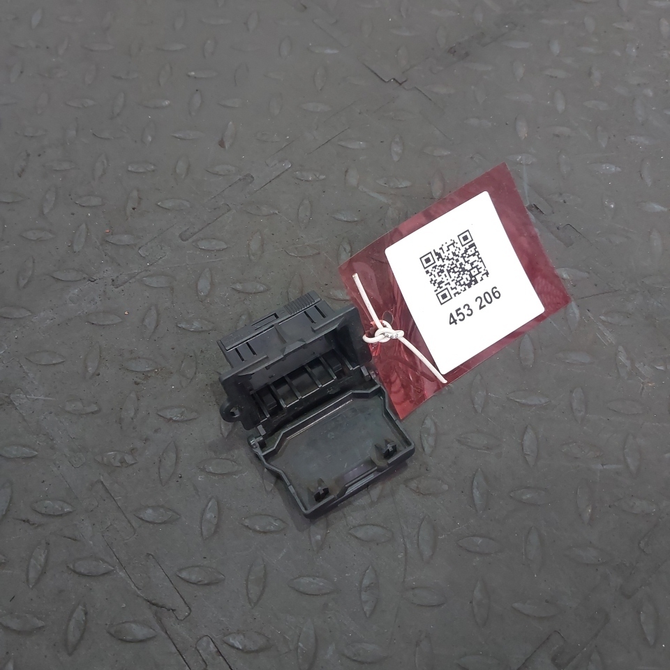 2025402373 MERCEDES Крышка OBD, № XF453206, фото 2