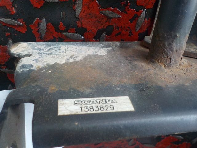 1383829 SCANIA Кронштейн спойлера, № XF201798, фото 3