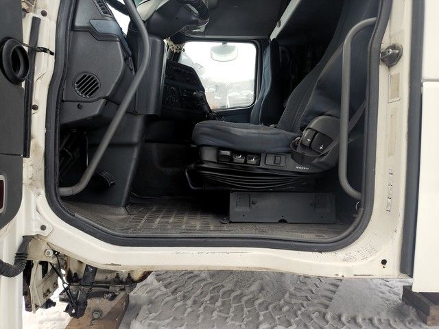 VOLVO Кабина, Globetrotter XL, № XF359710, фото 11