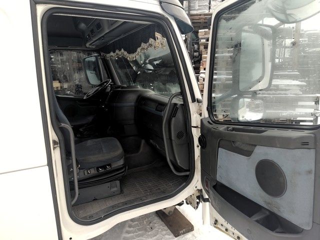 VOLVO Кабина, Globetrotter XL, № XF359710, фото 18