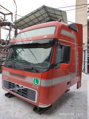 VOLVO Каркас кабины, № XF272132, фото 1