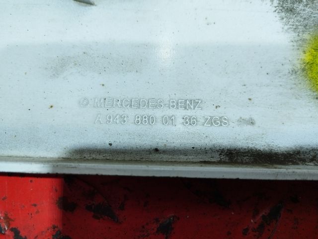 9438800136 MERCEDES Продолжение крыла левое, № XF396321, фото 3