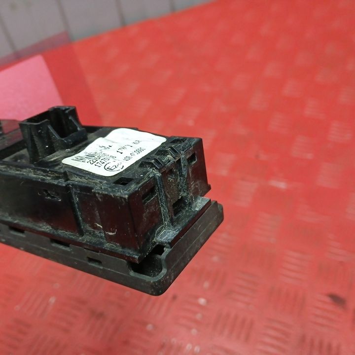 22154240 VOLVO Кнопка, № XF453529, фото 4