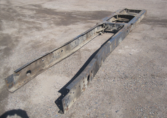RENAULT Рама, № XF438413, фото 1