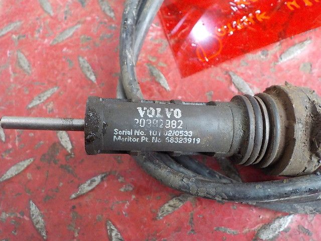 20392982 VOLVO Датчик износа колодок, № XF253708, фото 5