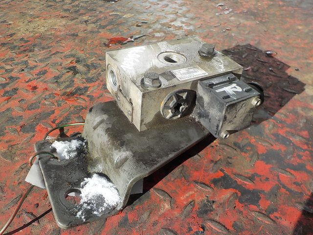 3944715 VOLVO Кран ECAS, № XF103073, фото 1