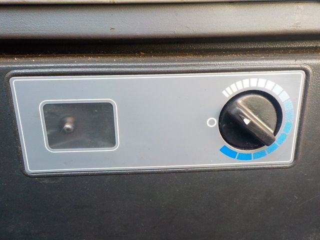 9438300860 MERCEDES Холодильник, № XF109881, фото 3