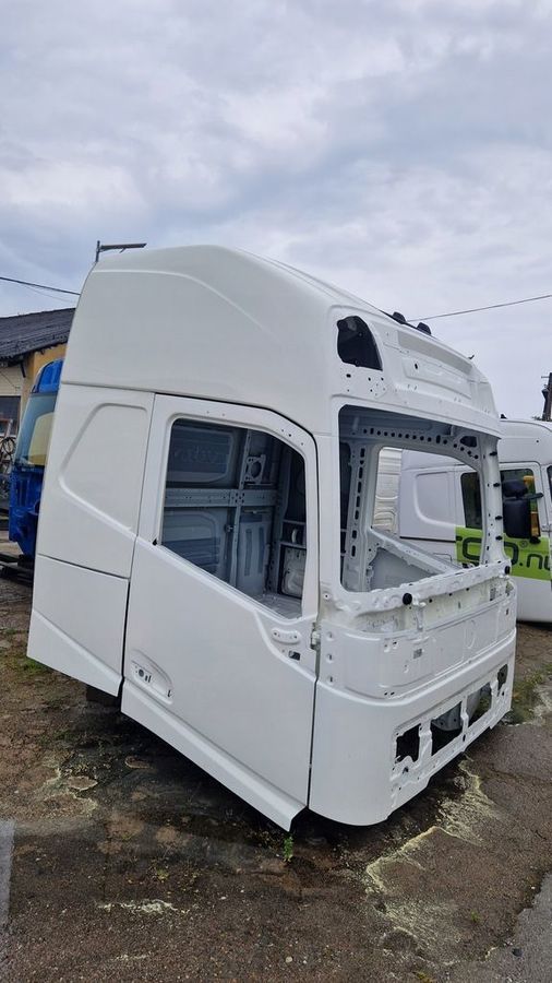 VOLVO Каркас кабины, № XF411615, фото 2