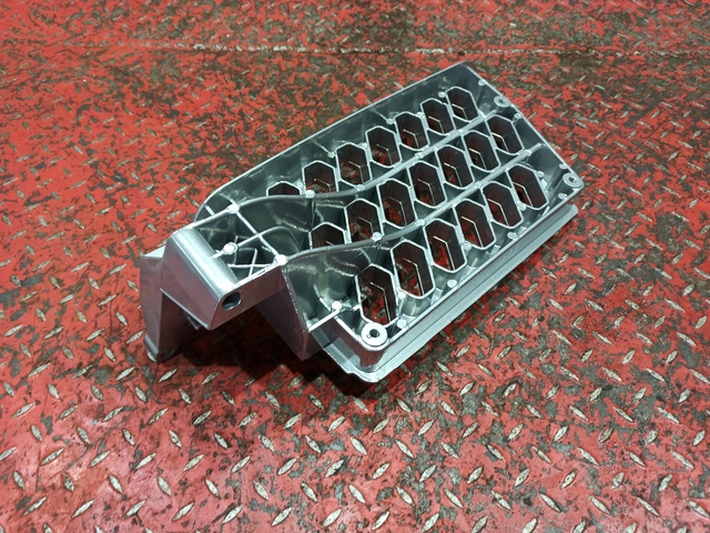 TD1151038L TANGDE Кронштейн подножки нижний левый, фото 4