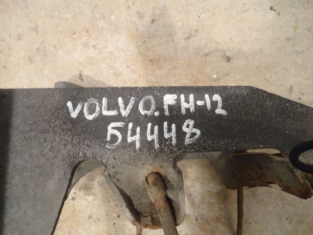 1079661 VOLVO Кронштейн глушителя, № XF54448, фото 1