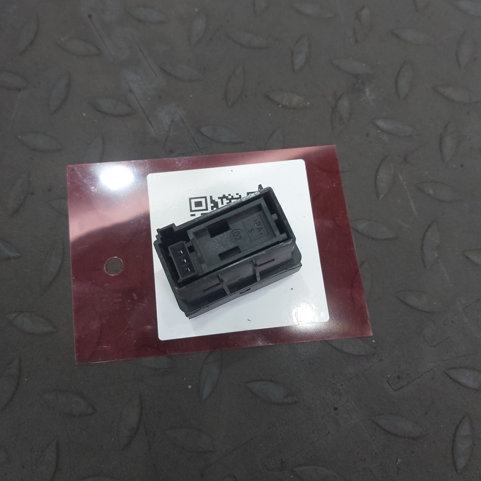 0125453707 MERCEDES Кнопка, № XF452811, фото 4