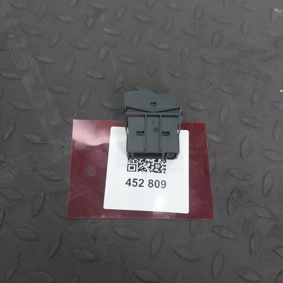 0125455707 MERCEDES Кнопка, № XF452809, фото 2