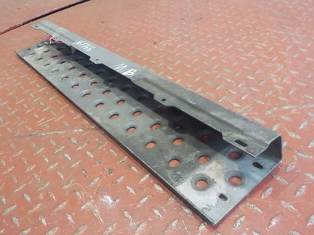 9448800105 MERCEDES Подножка бампера, № XF167766, фото 4