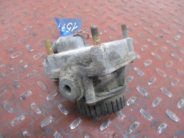 5010525558 RENAULT Клапан ускорительный, № XF157773, фото 3