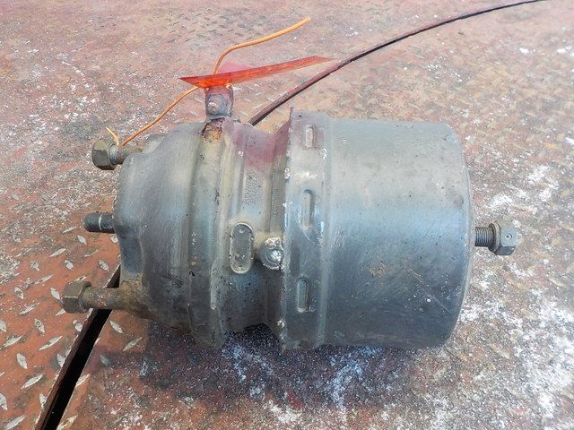 20522031 VOLVO Энергоаккумулятор, № XF131037, фото 1