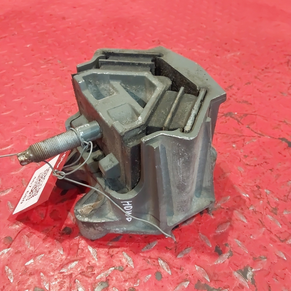 WG9925590280 SITRAK\HOWO Подушка двигателя, № XF467680, фото 1